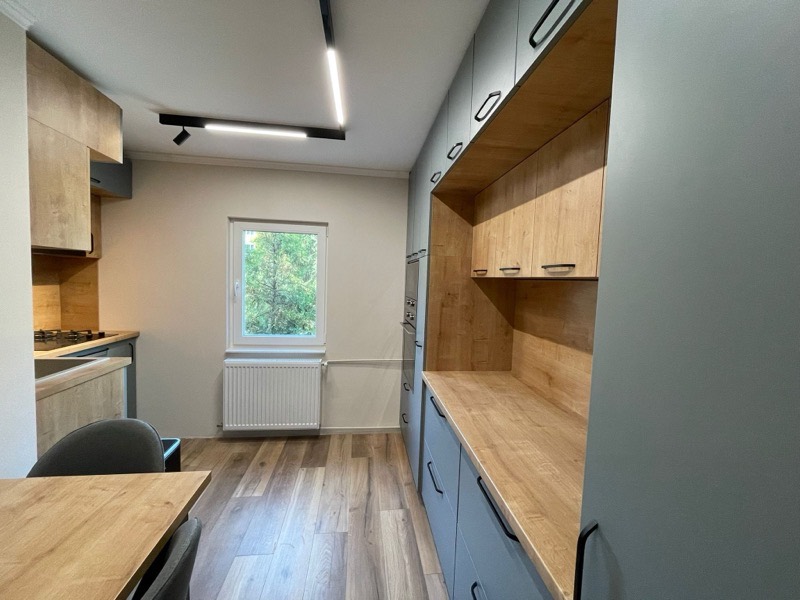 Mobilier comercial executat de Mobila VD în Oradea, lucrarea 2