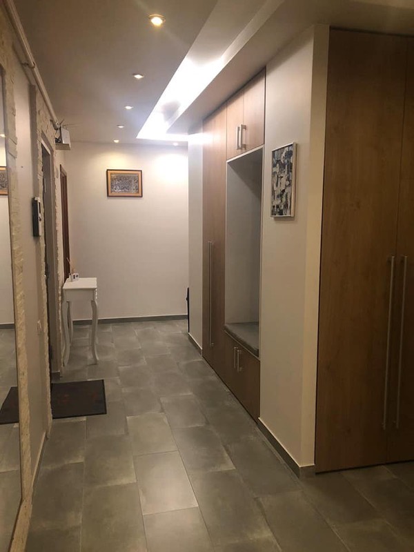 Mobilier de hol la comandă executat de Mobila VD în Oradea, lucrarea 7