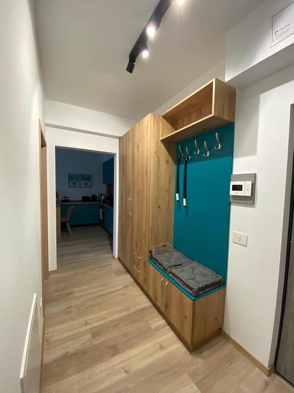 Mobilier de hol la comandă executat de Mobila VD în Oradea, lucrarea 10