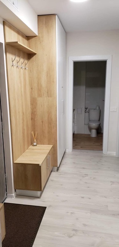 Mobilier de hol la comandă executat de Mobila VD în Oradea, lucrarea 12